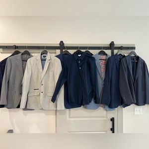 Selection of nine namebrand men’s blazers. These blazers range from 150-600 each
